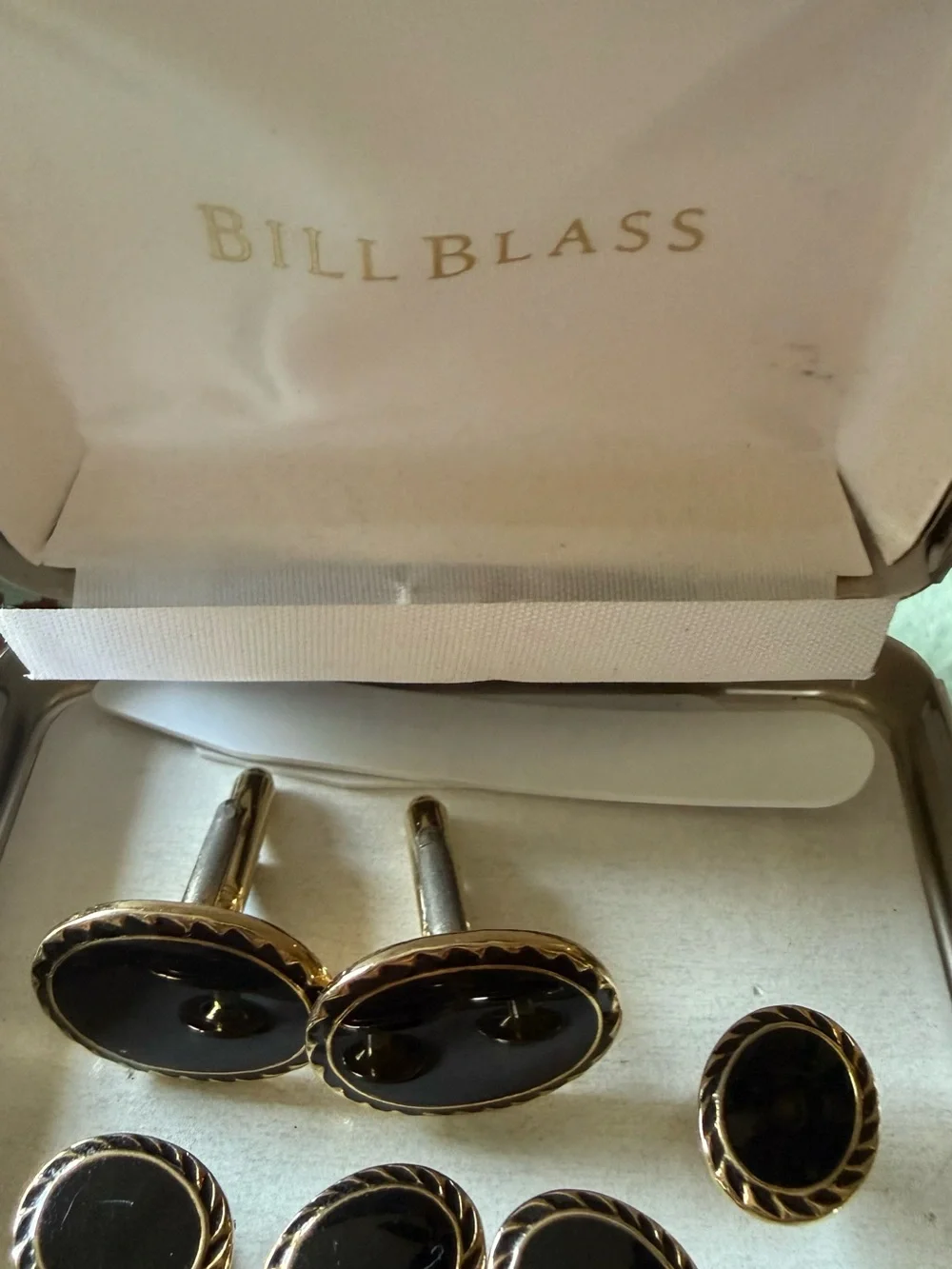 Bill Blass Cufflink Set Black Onyx Set in a Polished Gold-Plated Frame Formal